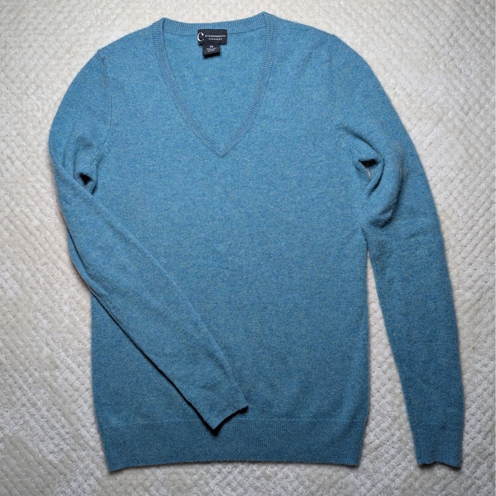 C by Bloomingdale's‎ 100% Cashmere V Neck Sweater XS Blue
